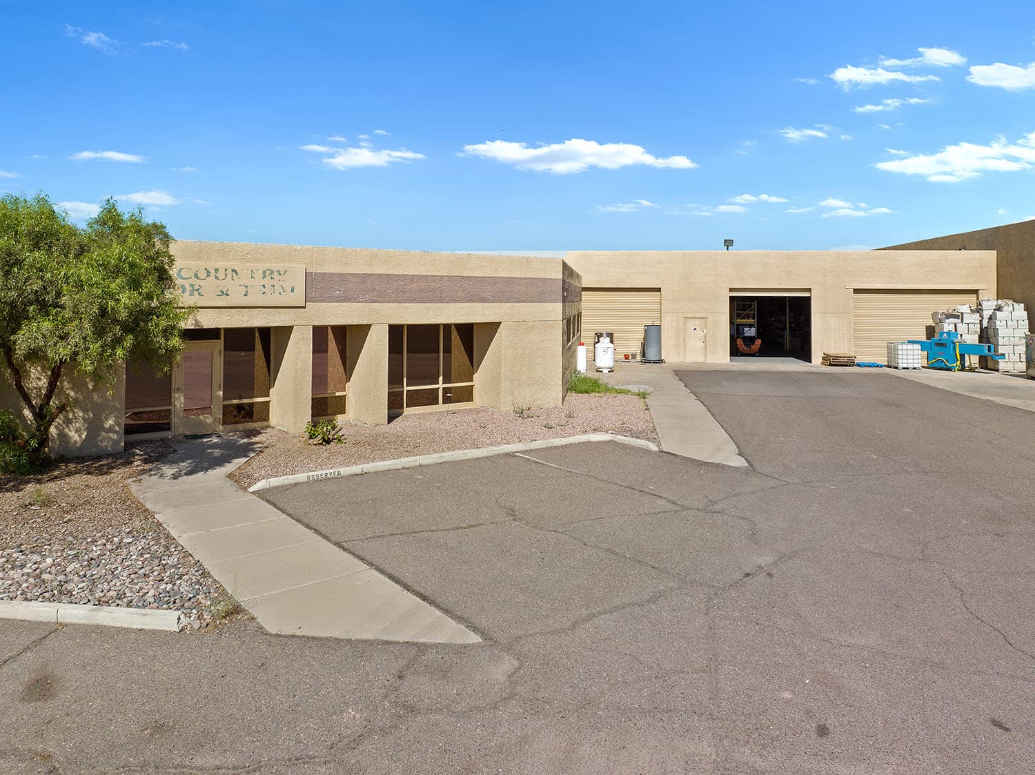 1840 E University Dr